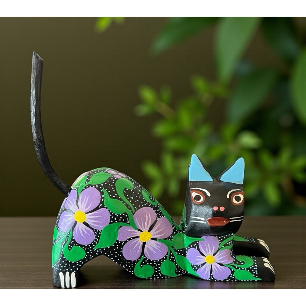 Oaxacan Alebrije Medium Cat Kitty Kitten Copal Wood Carving Multicolor Folk Art‎